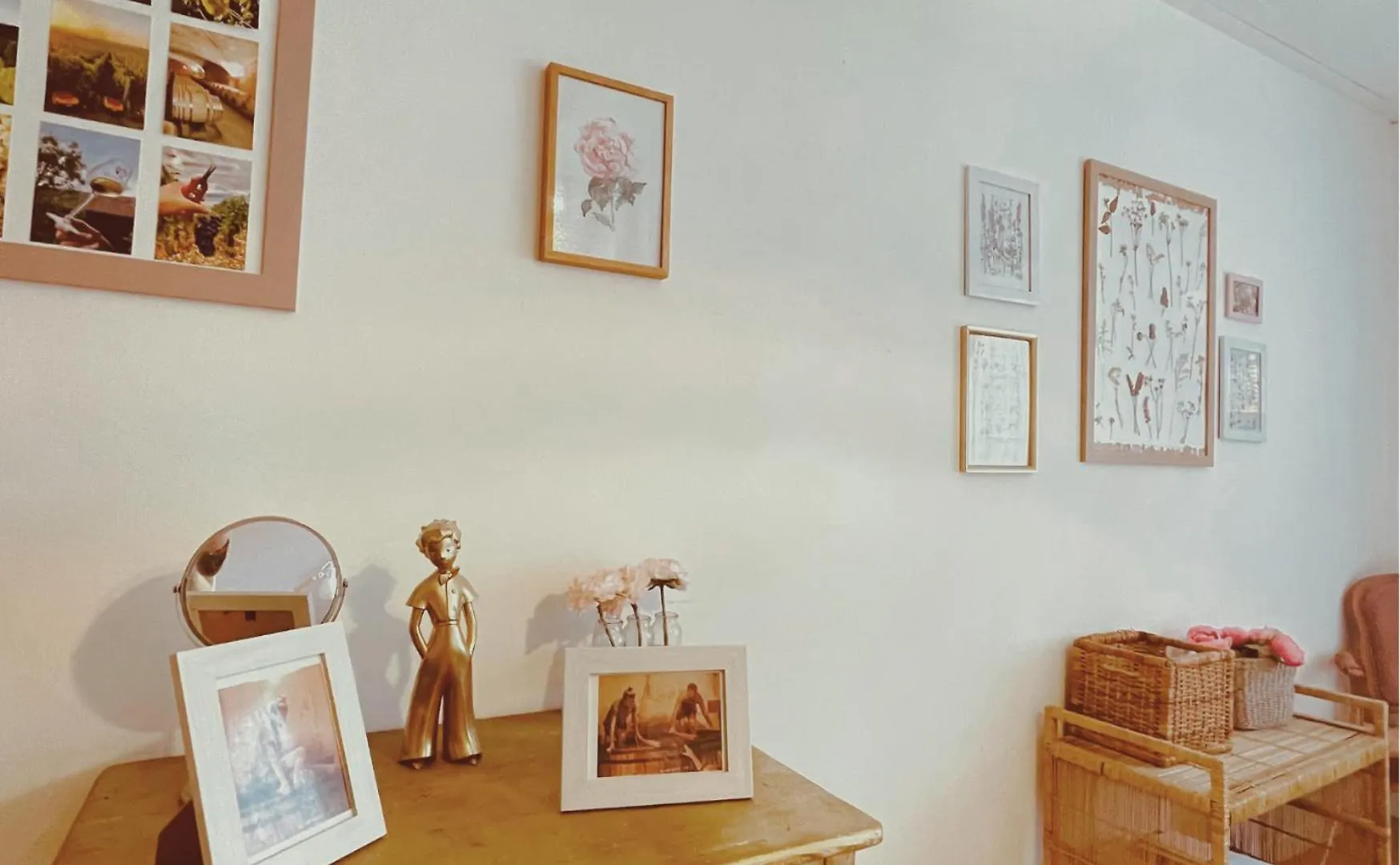 Chambre Rose Entre Lyon Et Beaujolais - Piscine Lentilly Homestay